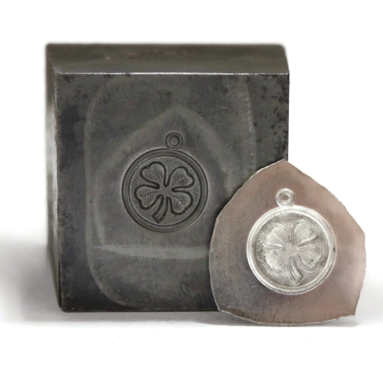 Picture of Four Leaf Clover Pendant Silver Stamping