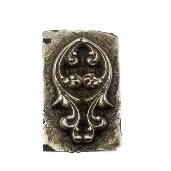 Picture of Impression Die Whiting & Davis: Mirrored Elegance