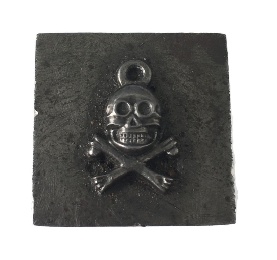 Picture of Impression Die Skull & Crossbones Charm