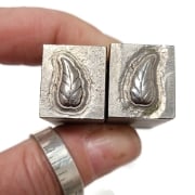 Picture of Impression Die Two Pairs Of Leaves Shot Plate