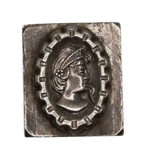 Picture of Impression Die Crowned Woman