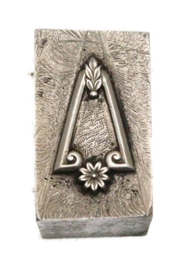 Picture of Impression Die Flower Triangle Drop