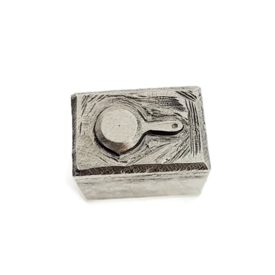 Picture of Impression Die Cast Iron Skillet