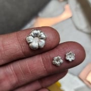 Picture of Impression Die Dainty Flower Trio Shot Plate