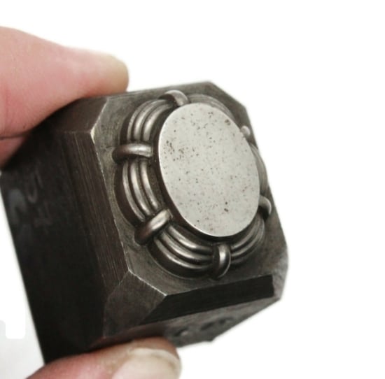 Picture of Impression Die Tall Cinched Bezel