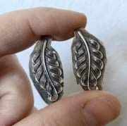 Picture of Impression Die Threaded Leaf Pair