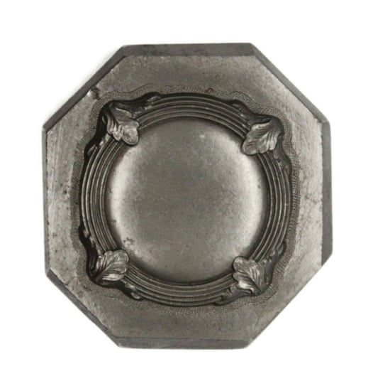 Picture of Impression Die French Leaf Footed Bezel