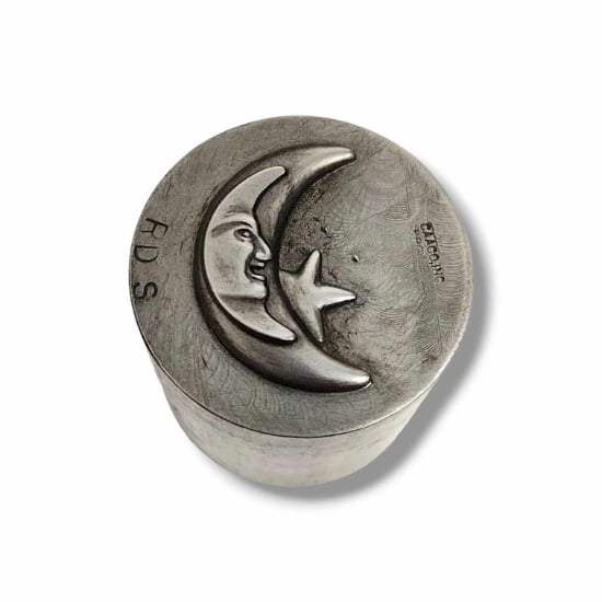 Picture of Impression Die Layered Moon Right-Facing