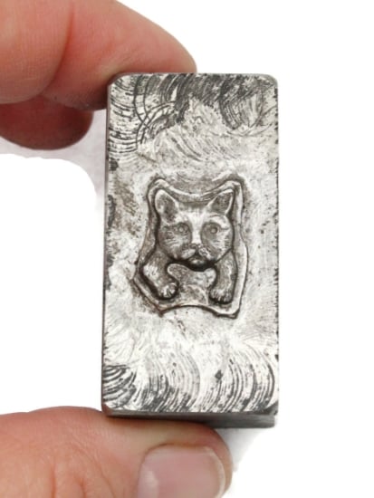 Picture of Impression Die Peeking Cat