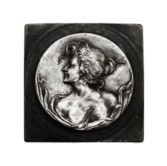 Picture of Impression Die Walking in the Grass Large Left-Facing