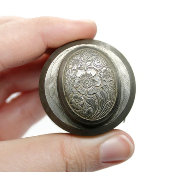 Picture of Impression Die Floral Oval Eli Locket