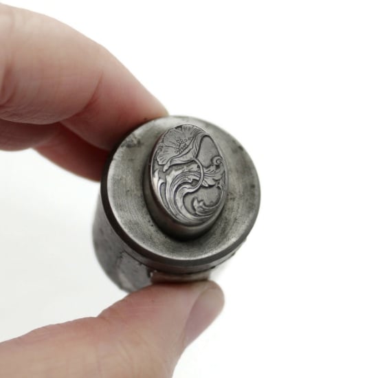 Picture of Impression Die Windblown Poppy Button