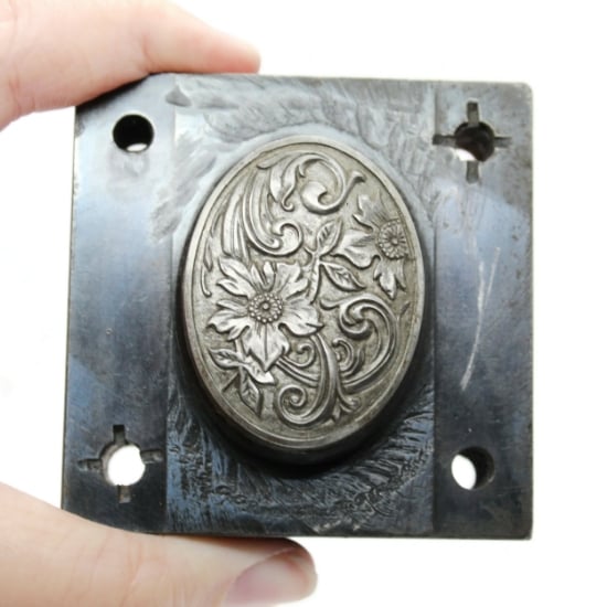 Picture of Impression Die Ragged Poppy Eli Locket