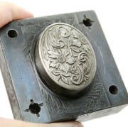 Picture of Impression Die Ragged Poppy Eli Locket