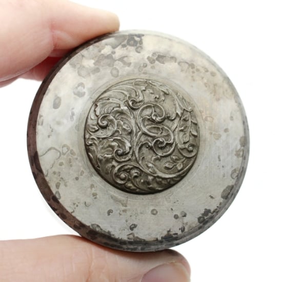 Picture of Impression Die Leafy Locket