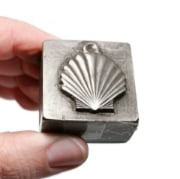 Picture of Impression Die Shell with Jump Ring