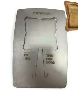 Show details for Pancake Die 1924 - 3.5" Pointed Quatrefoil Picture of Pancake Die 1924 - 3.5" Pointed Quatrefoil