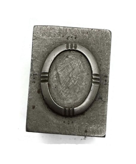 Picture of Impression Die Quadrant Oval Bezel