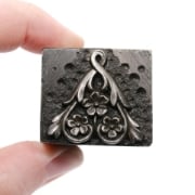 Picture of Impression Die Hanging Triangle Bouquet