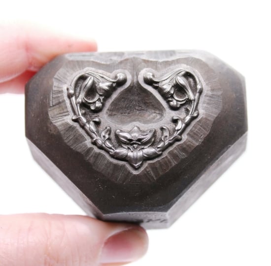 Picture of Impression Die French Trilliums