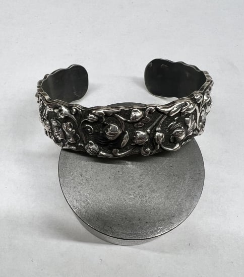 Picture of Floral silver bracelet