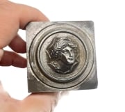 Picture of Impression Die Woman with Laurel Wreath