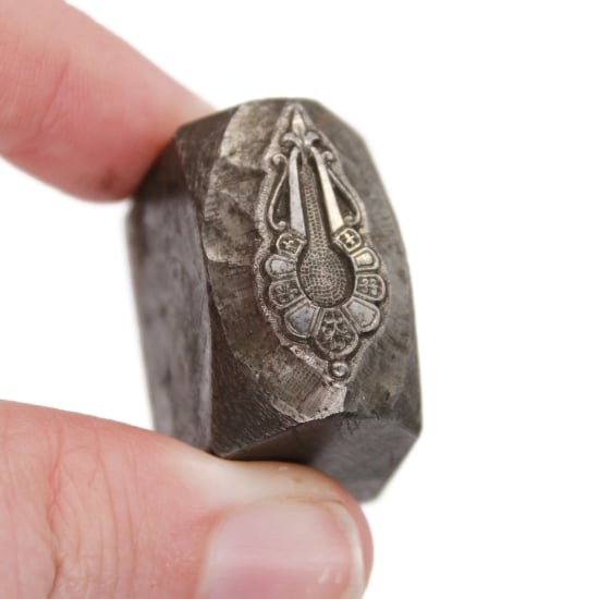 Picture of Impression Die French Motif Earring