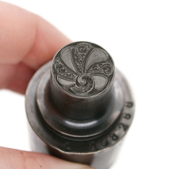 Picture of Impression Die Concave Scalloped Shell