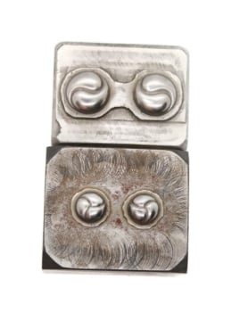 Show details for Impression Die Double & Triple Spiral Shot Plate Picture of Impression Die Double & Triple Spiral Shot Plate