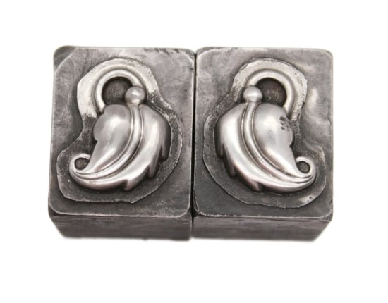 Picture of Impression Die Flowing Leaf Pair with Loops