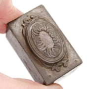 Picture of Impression Die Fleur Oval Locket