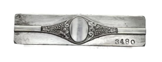 Picture of Impression Die Grapes Woven Grace