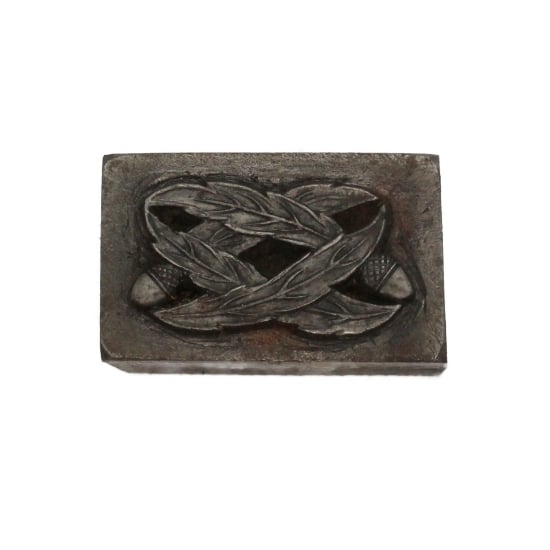 Picture of Impression Die Acorns & Feathers