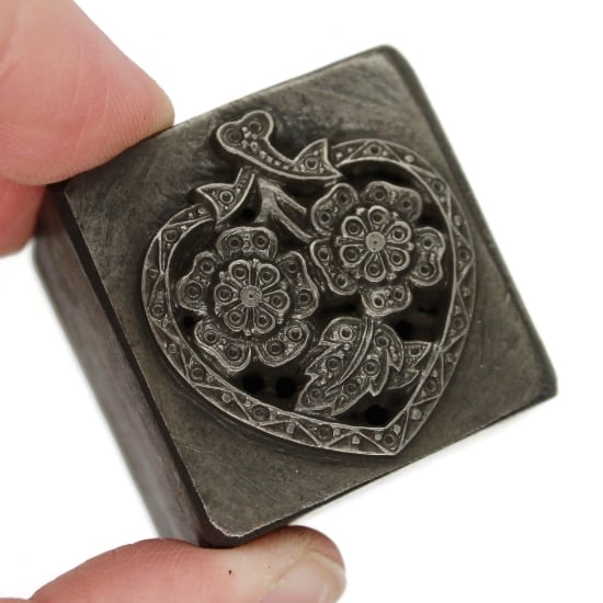 Picture of Impression Die Luxury Valentine's Garden Pendant