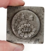 Picture of Impression Die Escaping Peonies