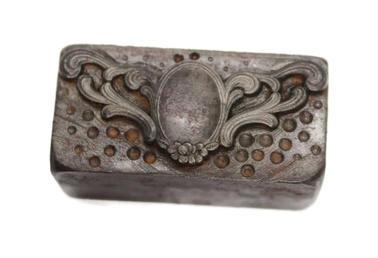 Picture of Impression Die Nouveau Pansy Centerpiece