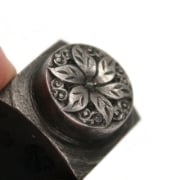 Picture of Impression Die Spinning Poinsettia Button