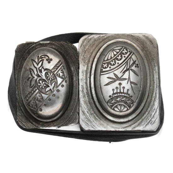Picture of Impression Die Beneath the Grass Lockets Pair