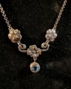 Picture of Floral pendant
