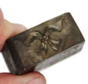 Picture of Impression Die Larter & Sons Bow