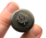 Picture of Impression Die Tiny Realistic Maple Leaf